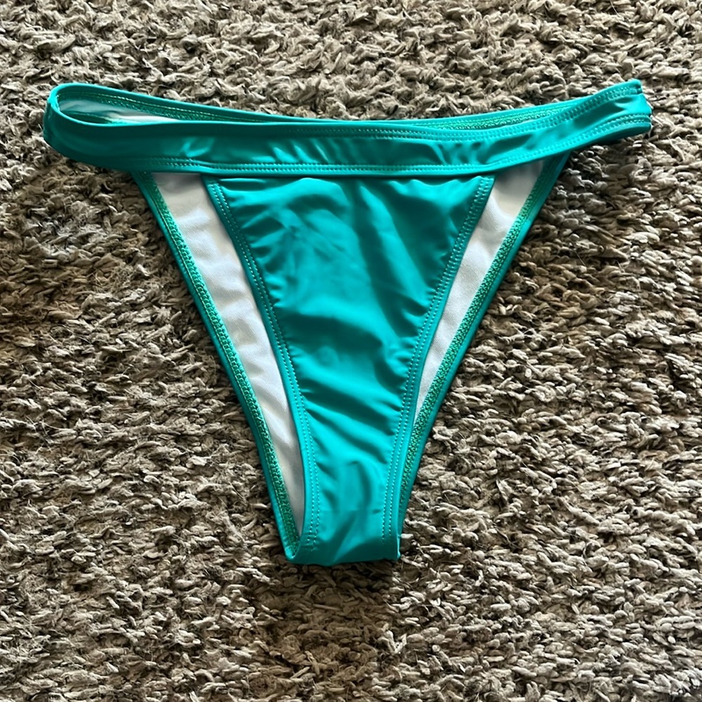 High cut bikini bottoms